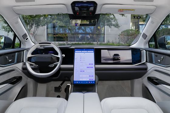 Gull Wing Door HiPhi Y 5 Door 5 Seat SUV with 115kWh Battery Capacity and 810km Range