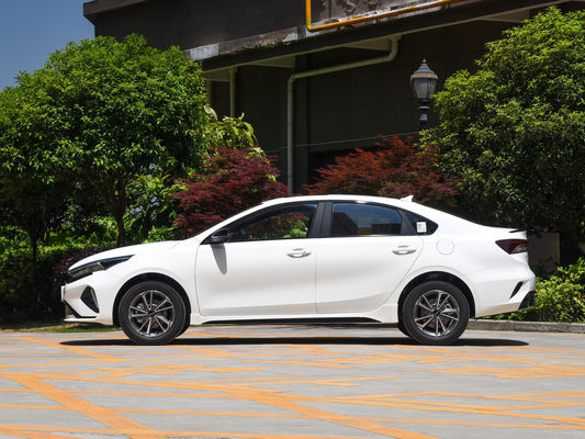2024 KIA K3 Economy EV Car Compact Sedan Car with 410Km Range and Max Speed of 165km/h