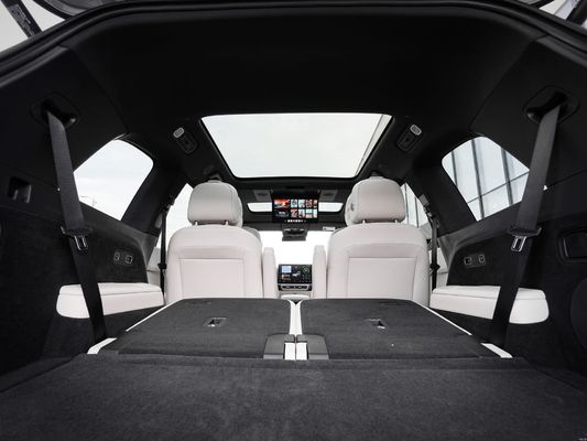 Exported Lixiang L9 Large SUV 42.8kWh Battery Capacity and 5 Door 5 Seater Design