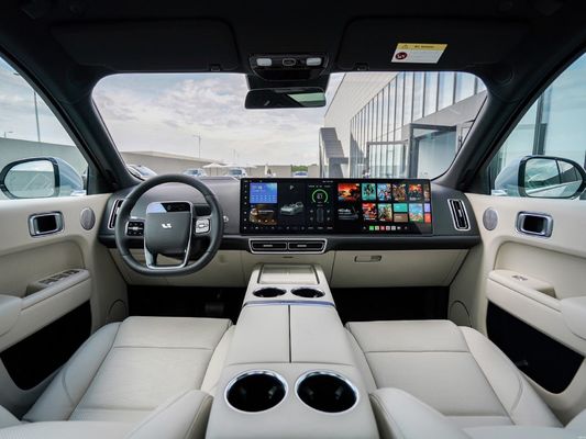 Exported Lixiang L9 Large SUV 42.8kWh Battery Capacity and 5 Door 5 Seater Design