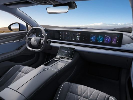 2024 Voyah Zhuiguang Electric Sedan Standard 5 Seats EV Vehicle 5 Colors 3000 mm Wheelbase