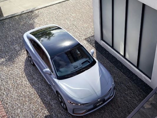 Voyah Zhuiguang Edition 580km 730km Lantu 4WD Used Electric Car High Speed EV Sedan