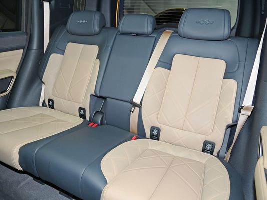 2024 BYD Luxury Energy Vehicle PHEV Car with 505kW Maximum Power and Four-Wheel Drive