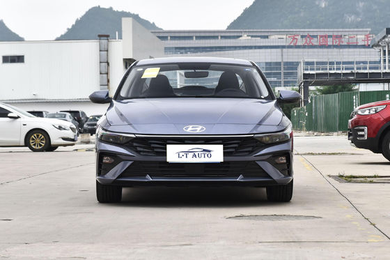 Fuel and FWD Drive Hyundai Elantra Small Family Car with Torsion Beam Rear Suspension