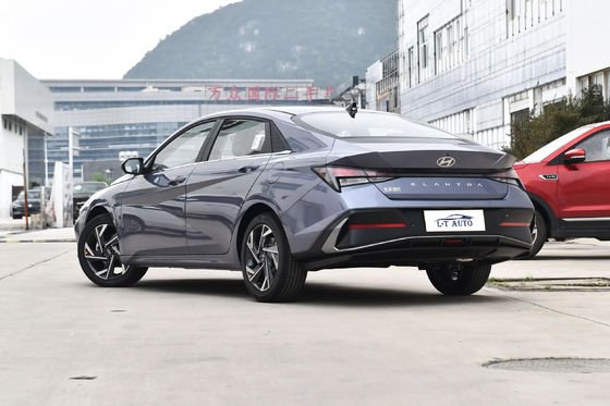Fuel and FWD Drive Hyundai Elantra Small Family Car with Torsion Beam Rear Suspension